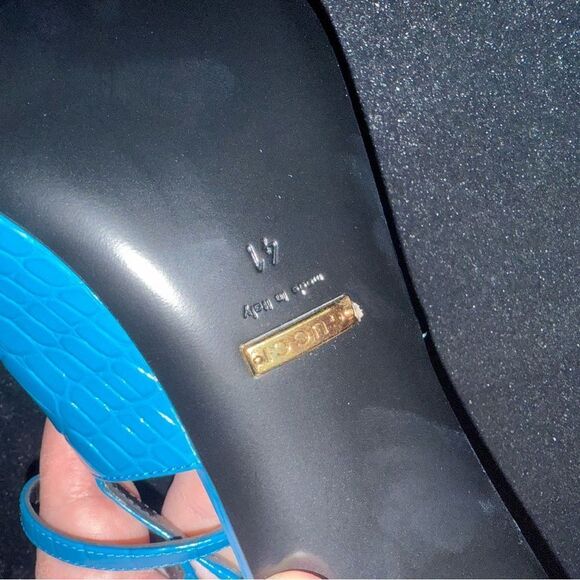 Brand new GUCCI 
Calfskin Crocodile Print Square Slingback Pumps size 41 - Picture 14 of 16